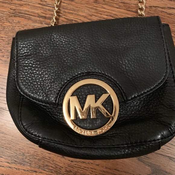 Michael Kors Handbags - Michael Kors crossbody bag